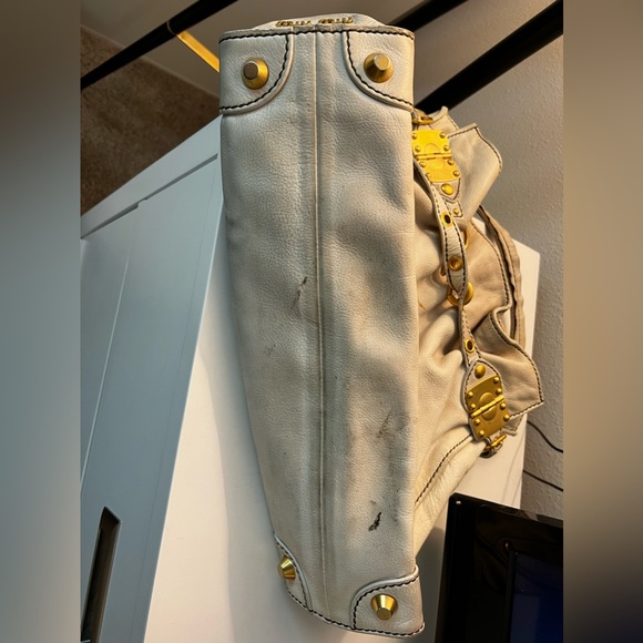 Miu Miu white leather with gold detailing bag - Picture 8 of 8